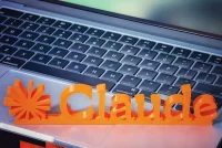 Claude 3D Printed Logo on MacBook Air M5