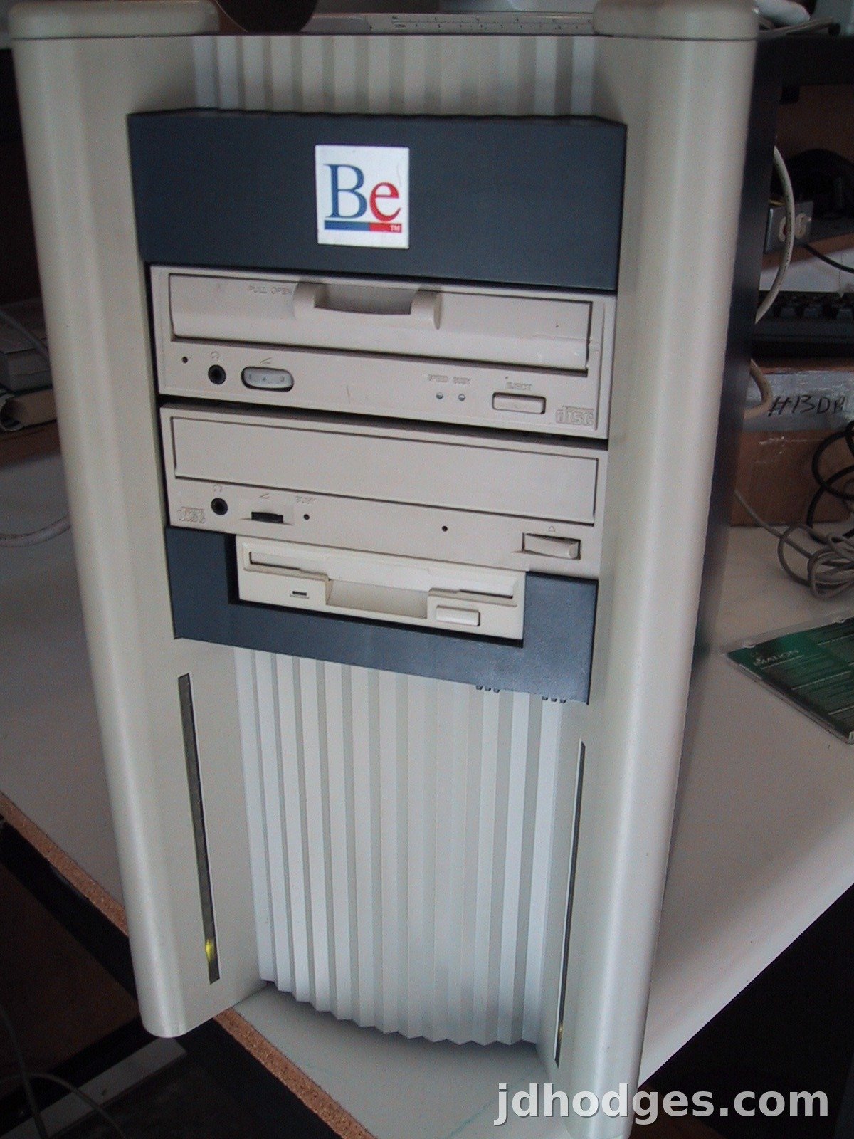 BeBox front panel with Be logo - December 2000
