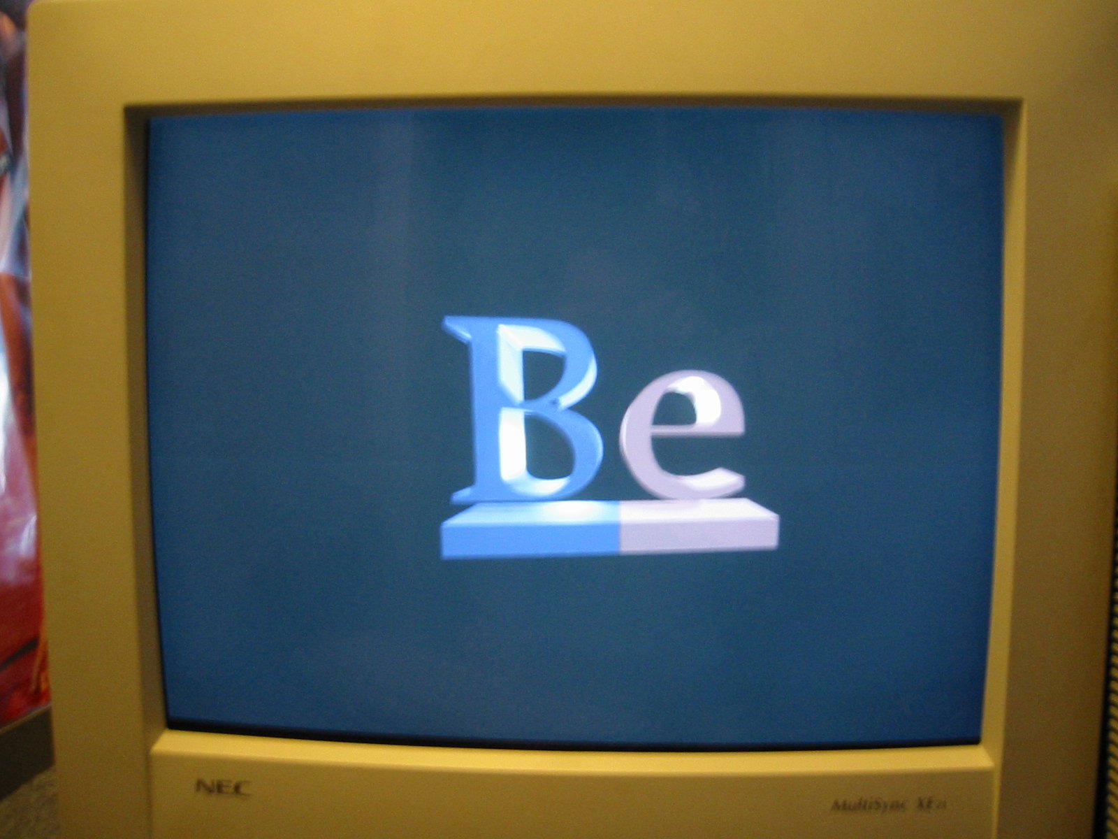 BeOS 3D Be logo splash screen on NEC MultiSync XE21 in sharp focus November 2001